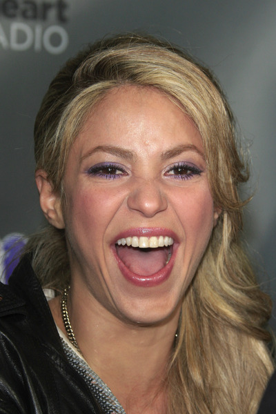 SHAKIRA_VOICE_LA_281029.jpg