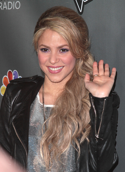 SHAKIRA_VOICE_LA_28829~0.jpg