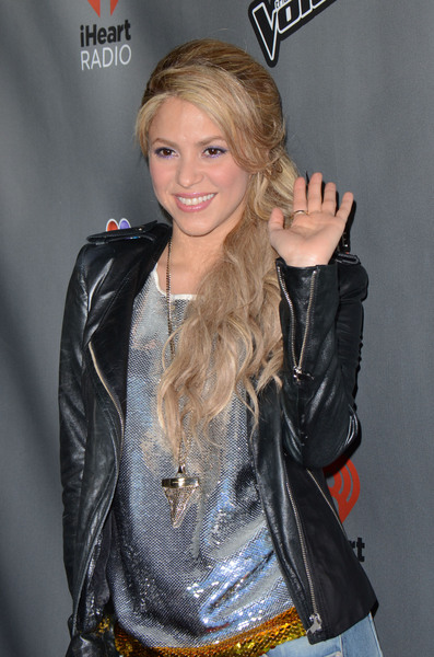 Shakira_NBC_Premiere_28329~0.jpg