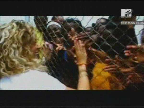 MTVMasters_www_shakira-online_fr_00060.png