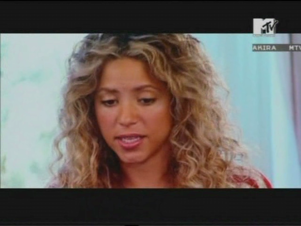 MTVMasters_www_shakira-online_fr_00354.png