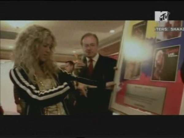 MTVMasters_www_shakira-online_fr_00367.png