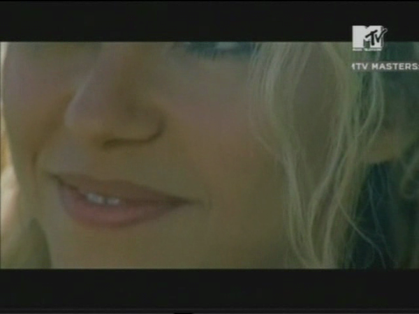 MTVMasters_www_shakira-online_fr_00370.png