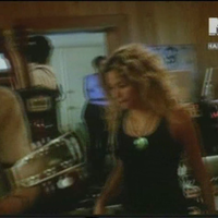 MTVMasters_www_shakira-online_fr_00348.png