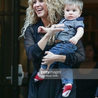 489853408-shakira-and-sasha-pique-mebarak-are-seen-on-gettyimages.jpg