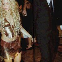 shakira61.jpg