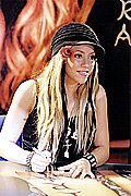 shakira002.jpg