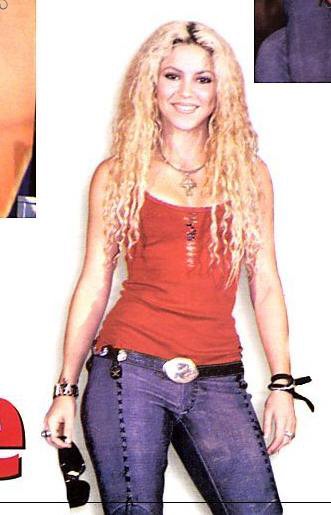 Shakira_-_Puerto_Rico_2001_-_5.jpg