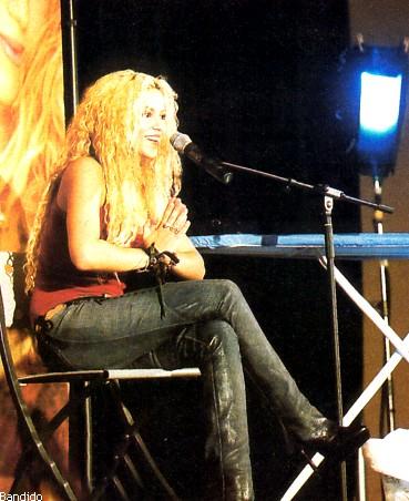 shakira_003-bdo.jpg