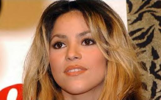 shakira_srare155B15D.jpg