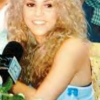 shakira91.jpg