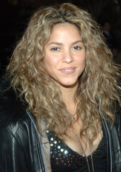 00966Shakira_Mazur_66976855B15D.jpg