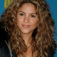 Shakira120605-G204.jpg