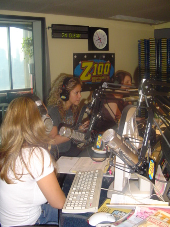 WHTZ-FM_127249_12.jpg