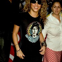 Shakira-Promotes-Fijacion-O.jpg