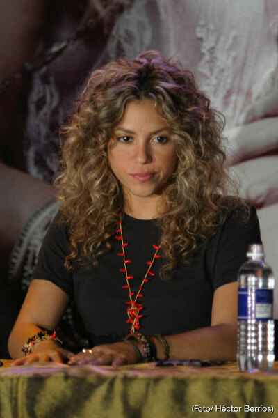 SHAKIRA_PR_HB11.JPG