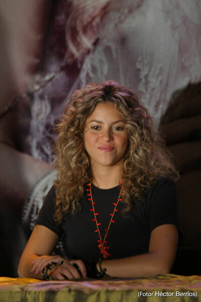 SHAKIRA_PR_HB14.JPG