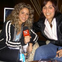 shakira_8x002.jpg