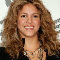 Shakira112205-G188.jpg