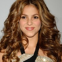 Shakira110206-VF684.jpg