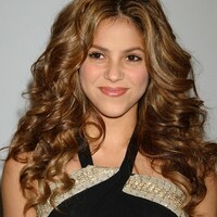 Shakira110206-VF808.jpg