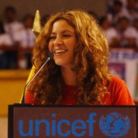 capt_71e4488423f64ad090ffd3d2aaf481b8_el_salvador_unicef_shakira_sal103.jpg