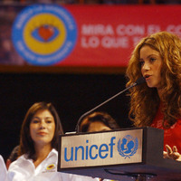 capt_b46654c84e664889b0aca6055024070f_el_salvador_unicef_shakira_sal105.jpg