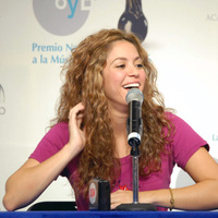 shakira_061005_04.jpg