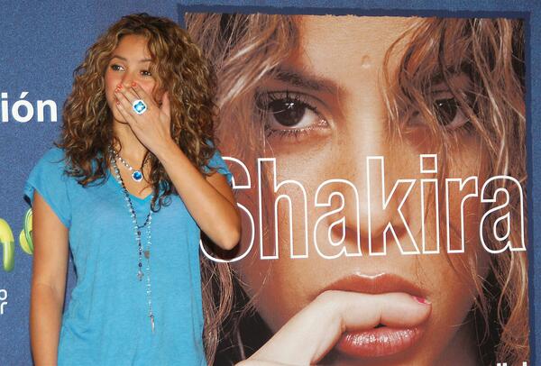 Shakira_oral_fixation_madrid_281229.jpg