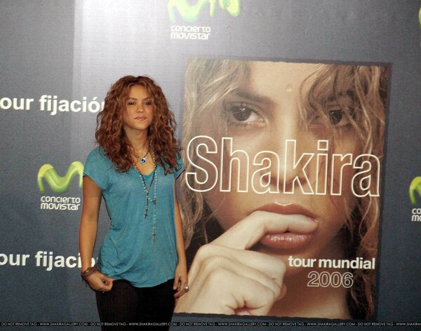 shakira_060323_12.jpg