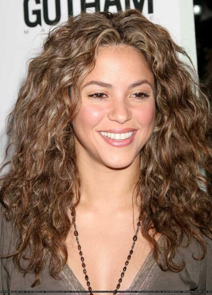 shakira_060327_08.jpg