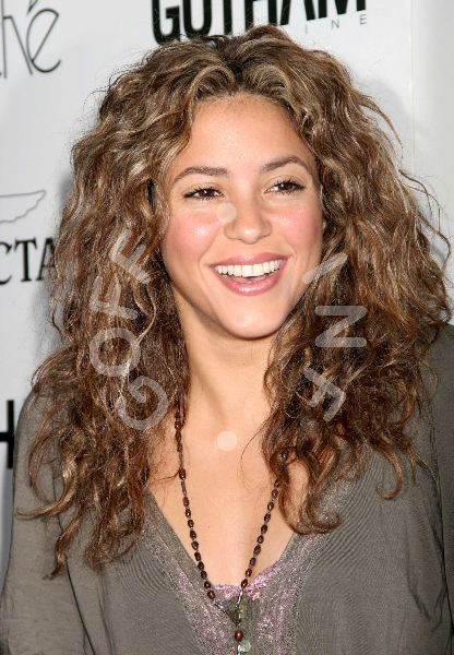 shakira_060327_05.jpg