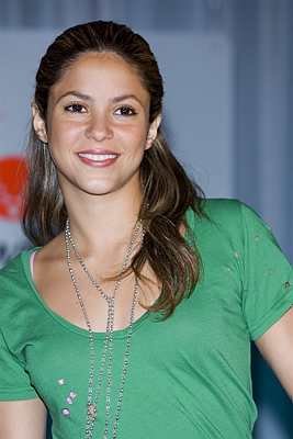 R0122-Shakira_AM256486.jpg