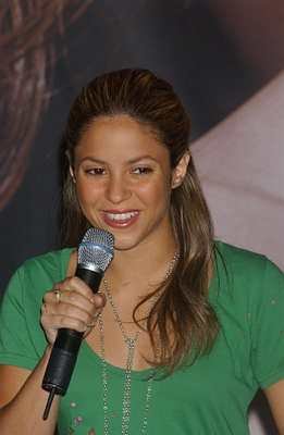 SS013-Shakira118_428_PI_SS.jpg