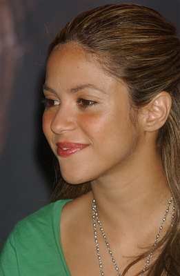 SS013-Shakira121_428_PI_SS.jpg