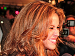 shakira_111307_150.jpg