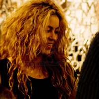 shakira-01.jpg