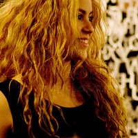 shakira-02.jpg