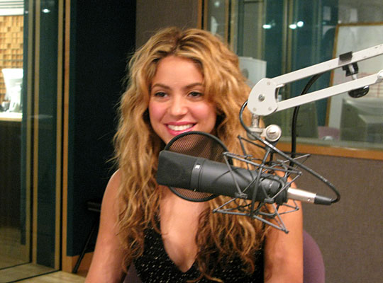 shakira540_2.jpg