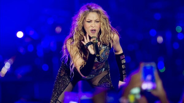 shakira-durante-actuacion-palau-sant-jordi-1530908540734.jpg