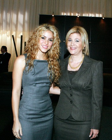 shakira_cumbre02.jpg