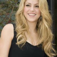 spx_Shakira_10051_04.jpg