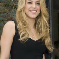 spx_Shakira_10051_07.jpg