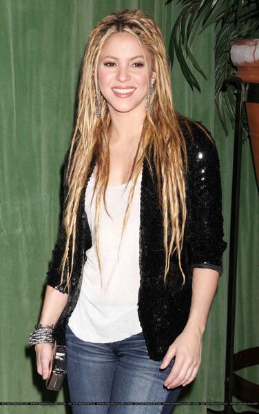 MTX_76706_SHAKIRA_03.jpg