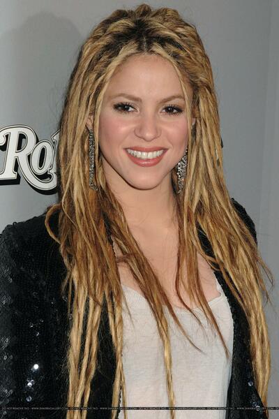 MTX_76713_SHAKIRA_02.jpg