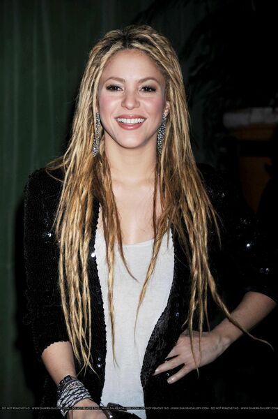 RTN_Shakira_78085_09.jpg