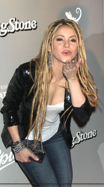 big_shakira_rolling_stone_5338.jpg