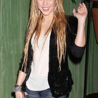 MTX_76706_SHAKIRA_02.jpg