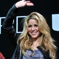 Shakira-BURDA_LIVE_event_in_Offenburg-07_122_733lo.jpg