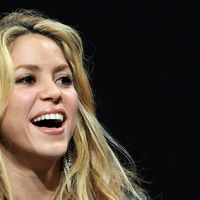 Shakira-BURDA_LIVE_event_in_Offenburg-13_122_440lo.jpg